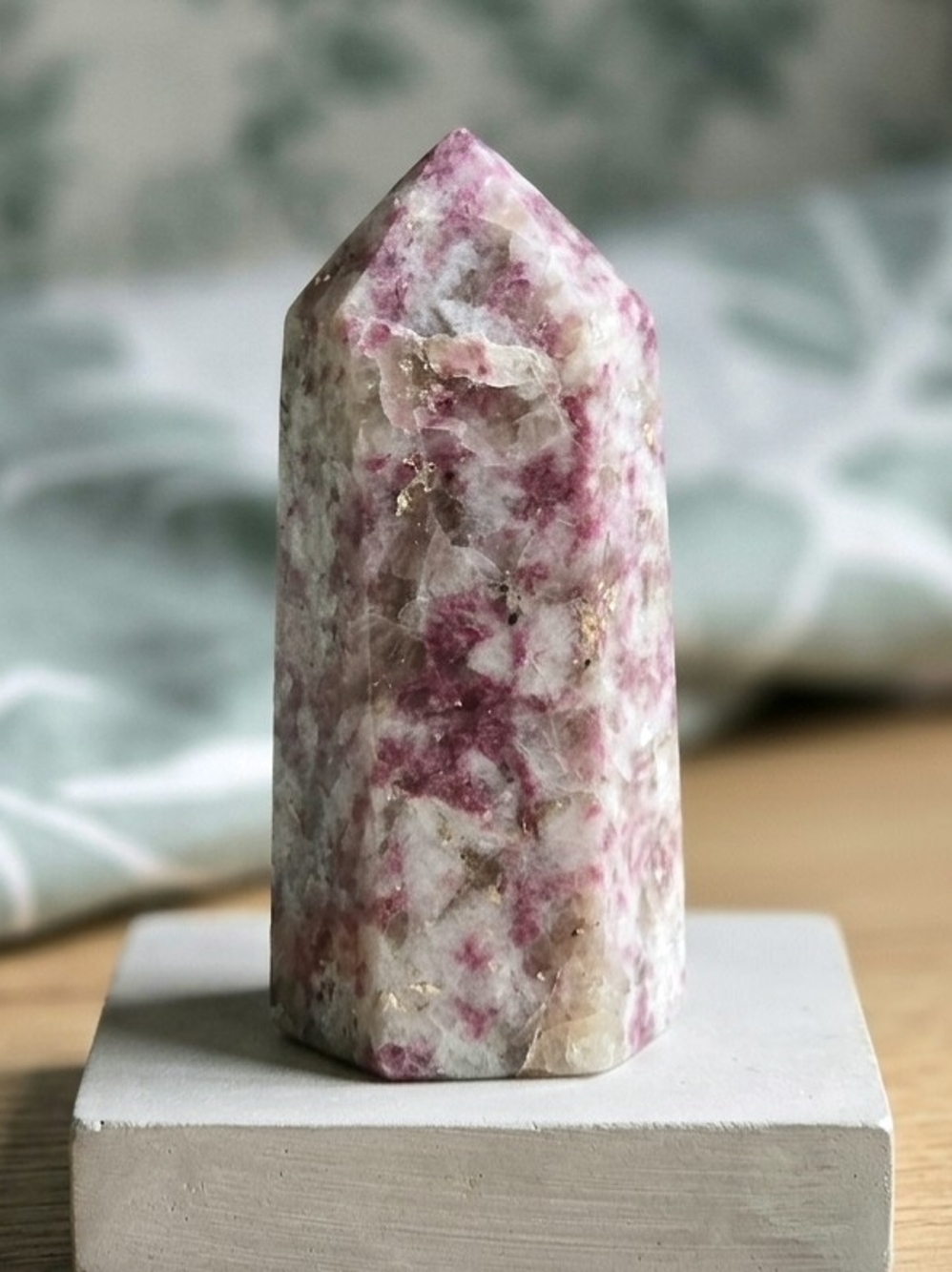 Pink Tourmaline Quartz Stone Crystal Tower
110g 3", for Energy Balance Healing